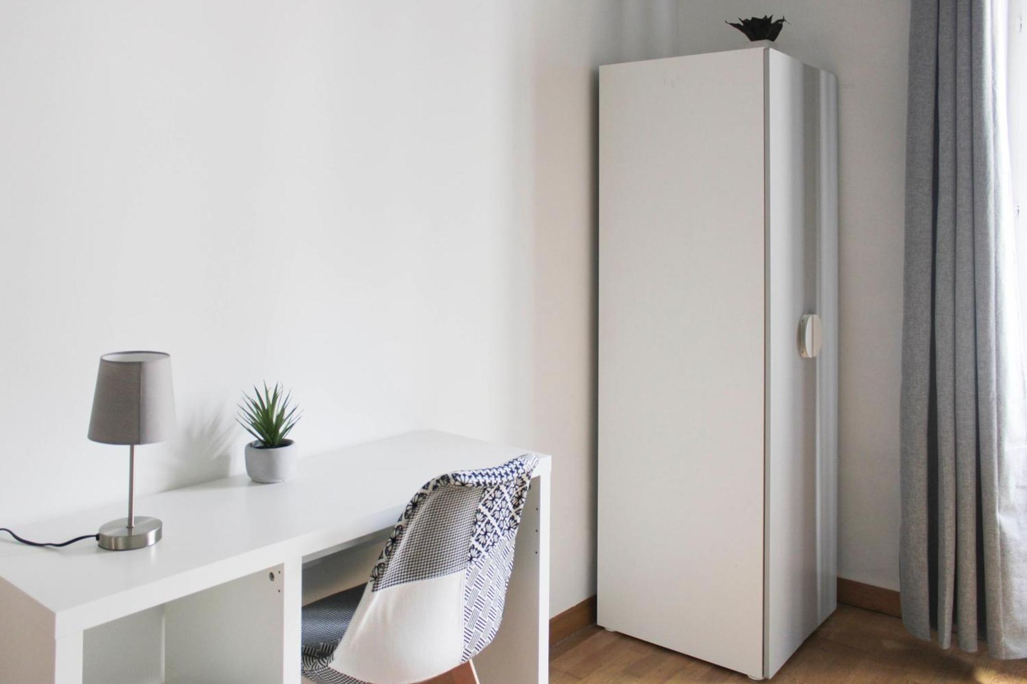 Spacious Duplex In The Heart Of *